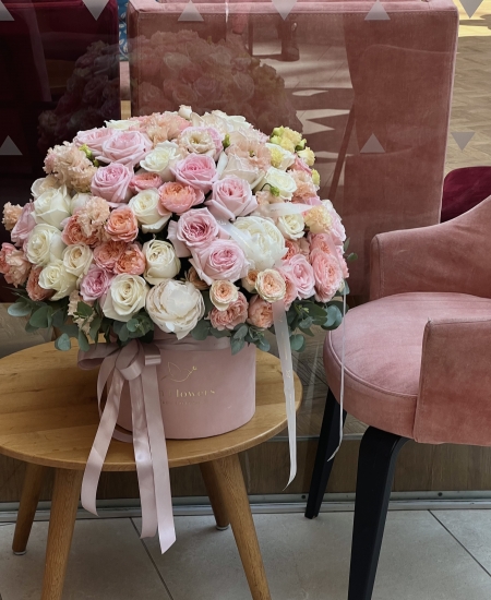 Bouquet in a hat box - Declaration of love