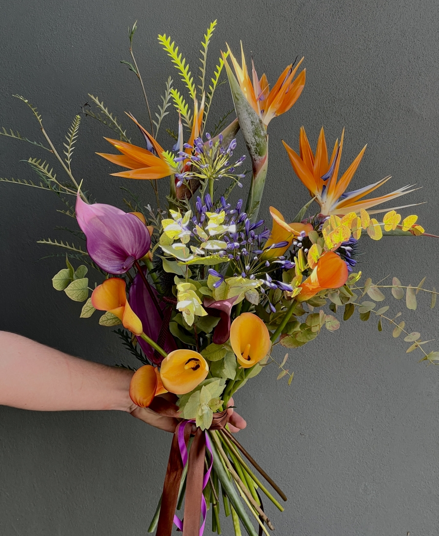 Contrast bouquet "Tropical garden"