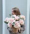 Basket of flowers - "Pink Mondial"