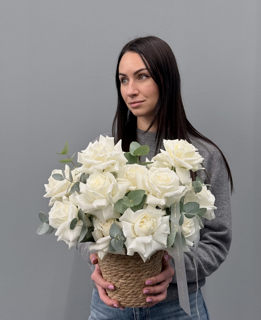 Basket of flowers - "Playa Blanca"