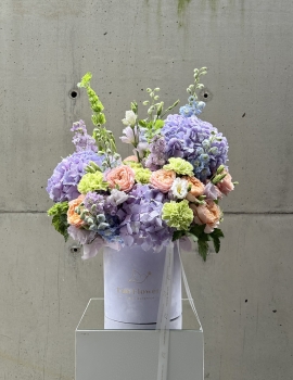 Flower hatbox “Lilac candy”