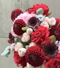 Seasonal WOW basket with dahlias