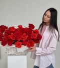 WOW basket with red and scarlet red roses
