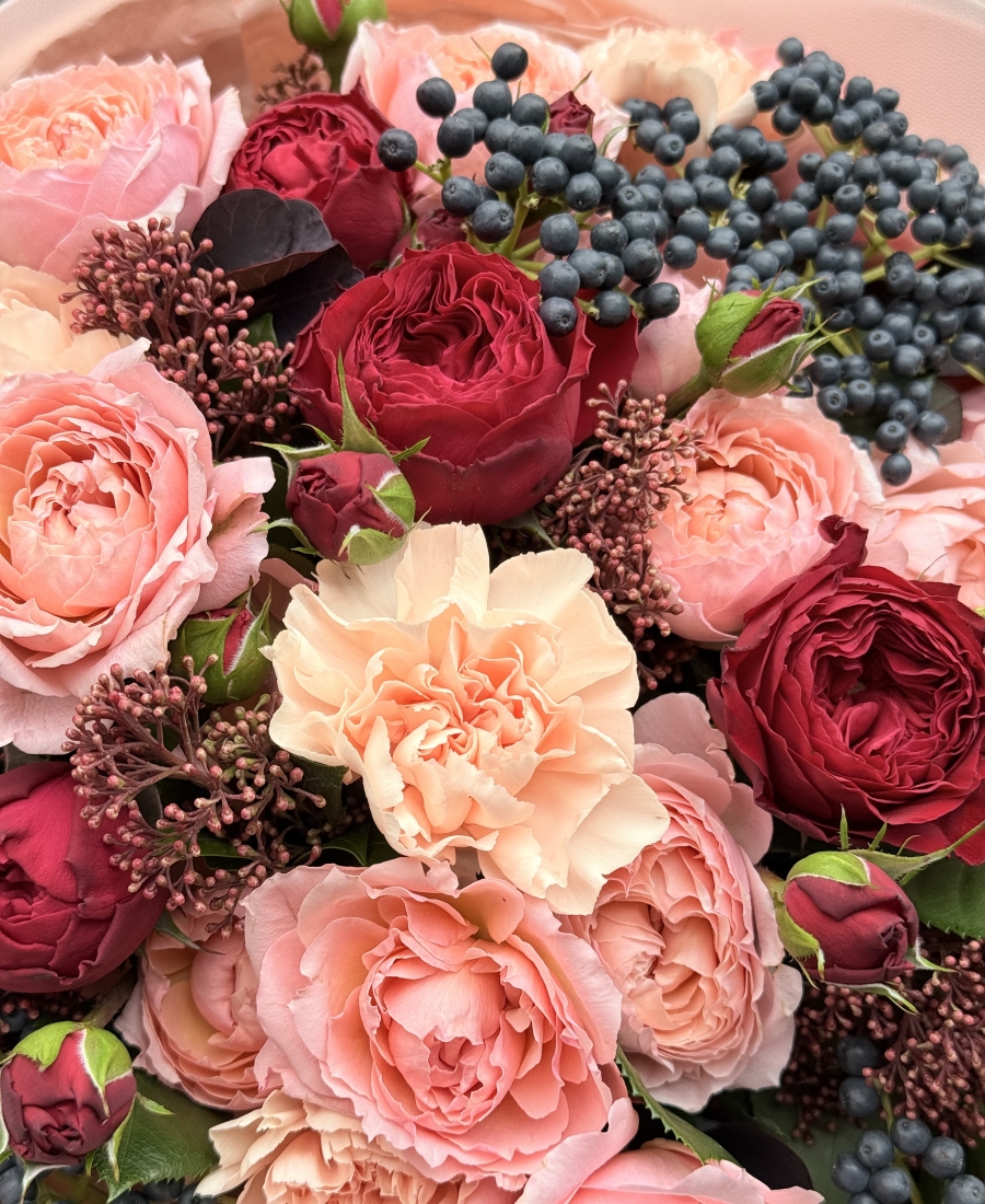 Author’s bouquet “Crimson Touch”