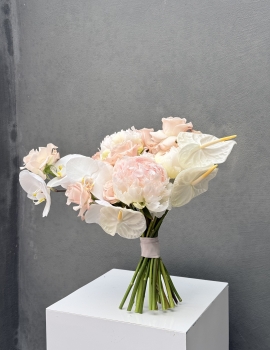 Bridal bouquet LOV 30