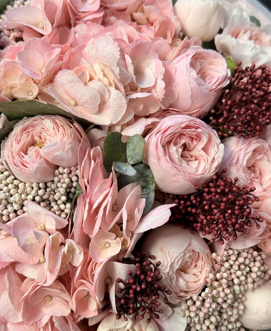 Author’s bouquet “Scarlet kiss”