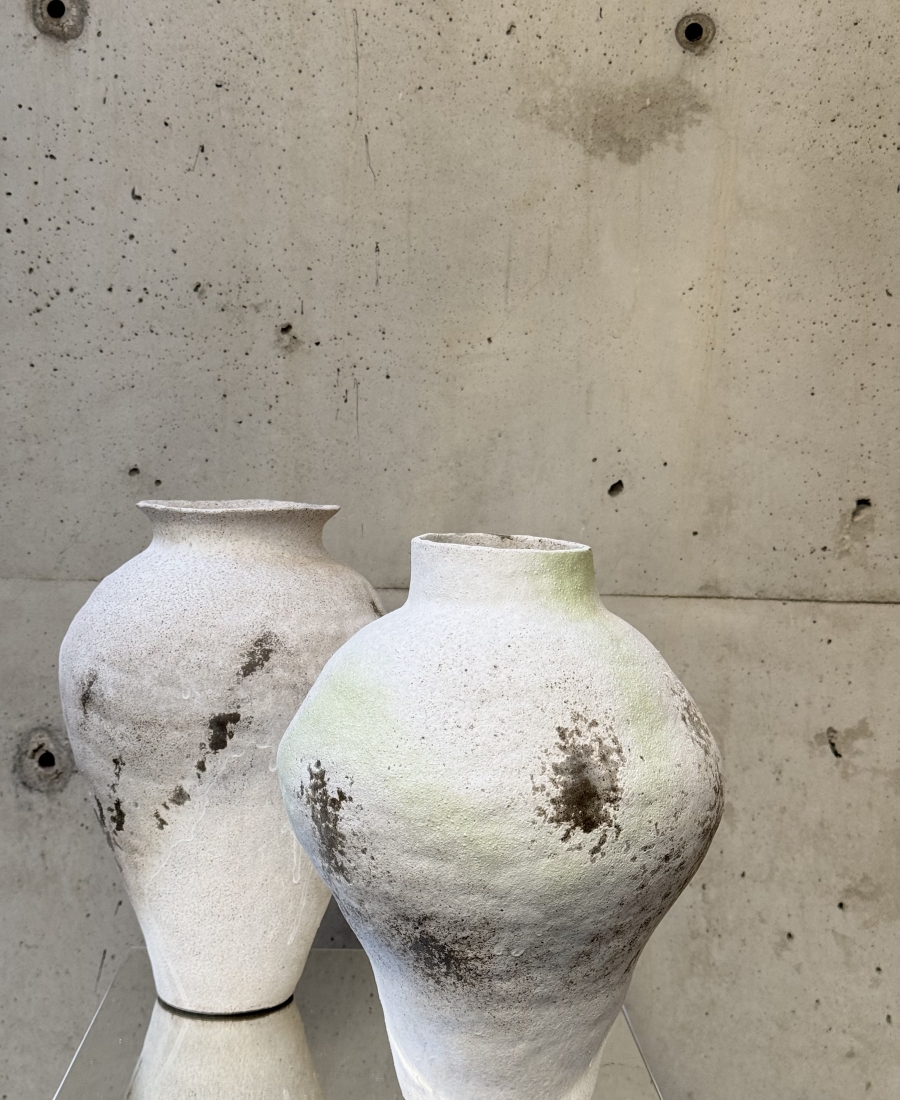 Antique white vase (H30cm)