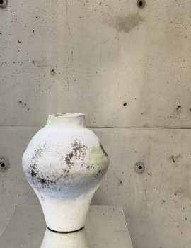 Irregular rustic vase (H31cm)