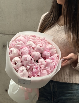 Mono bouquet from pink peonies