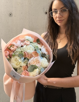 Author’s bouquet “Love in Bloom”