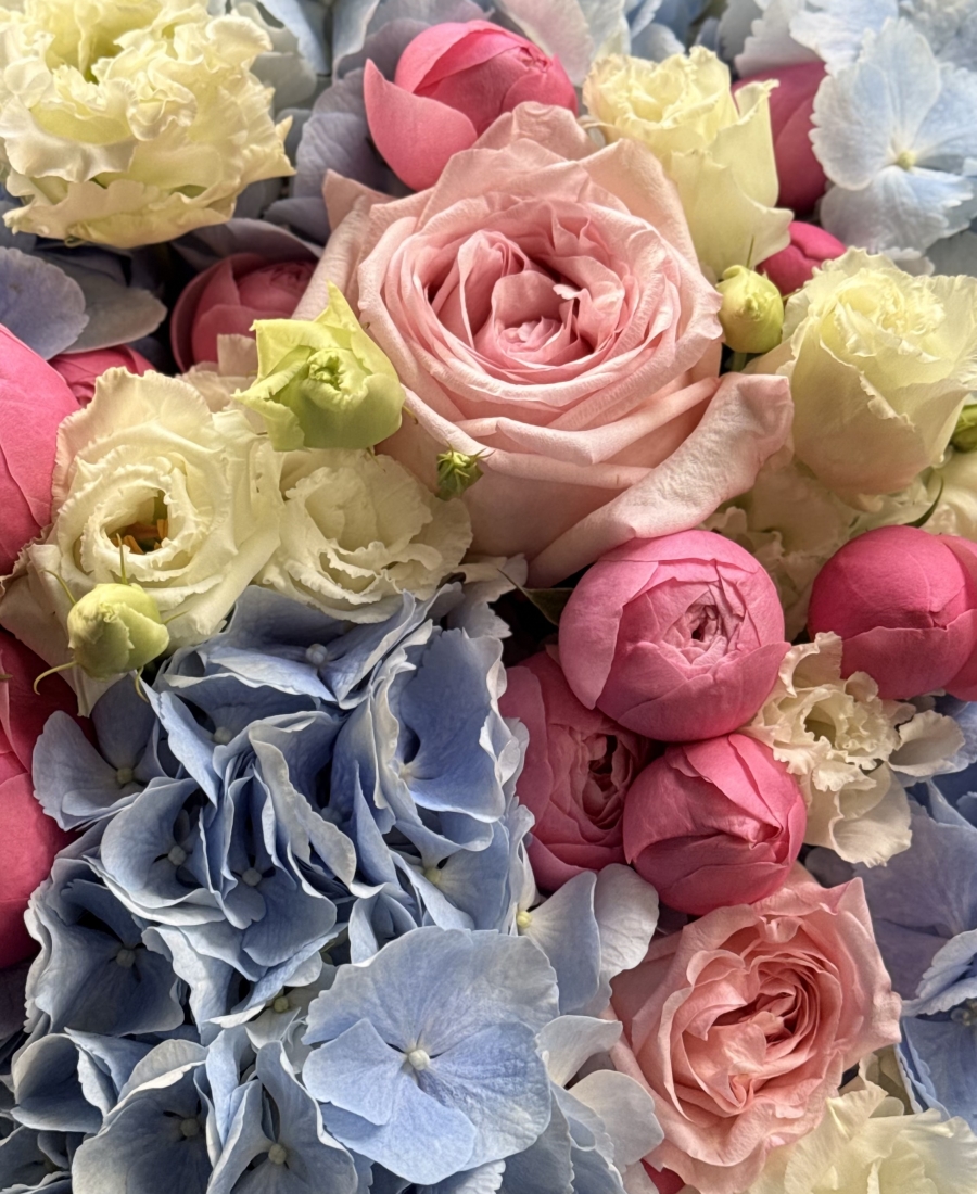 WOW bouquet “As blue as skies”