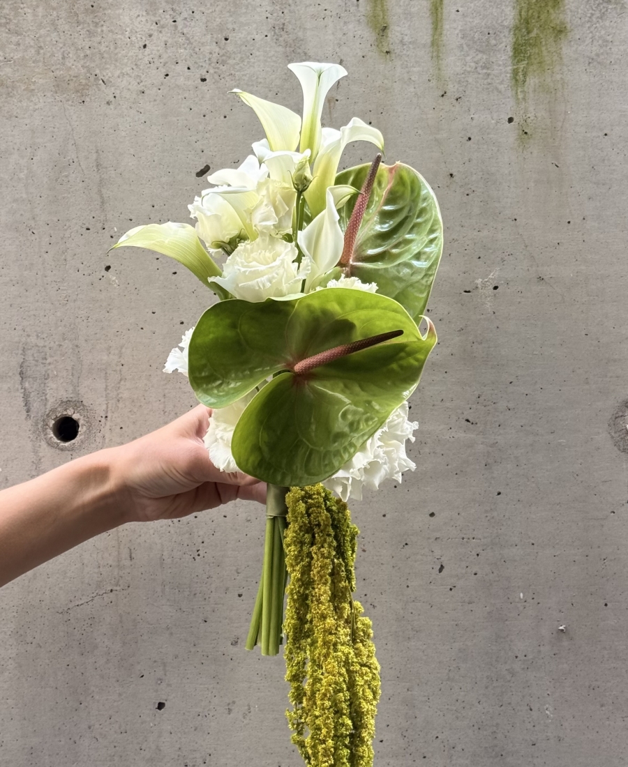 Bridal bouquet LOV 2
