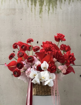 WOW basket with exotics “Passionate dream”