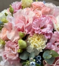 Flowers in hatbox “Sweet love”