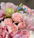 Flowers in hatbox “Sweet love”
