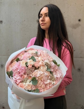 Premium bouquet “Nude kiss”