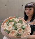 Букет роз «Classic DUO — White O’Hara with Eucalyptus»