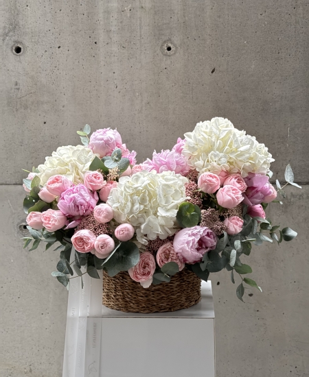 WOW Flower composition in basket “Peony Blush”