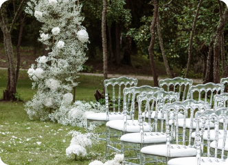 Outdoor ceremony decoration